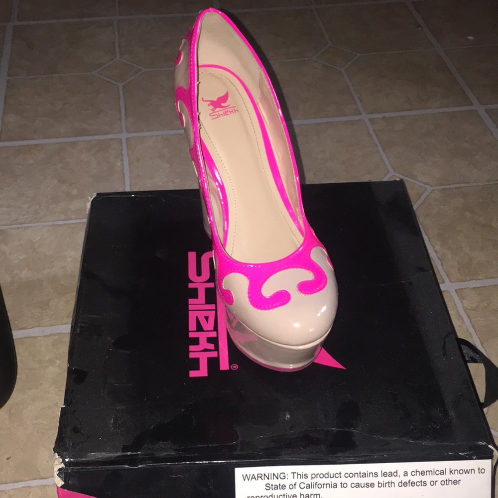 Shoe